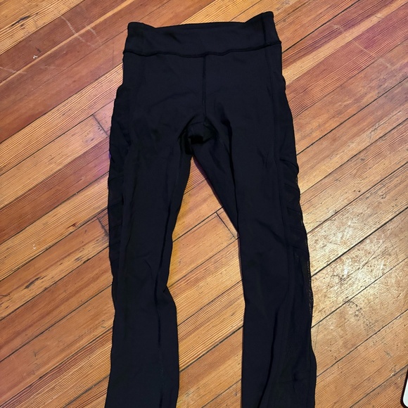 Lululemon Black leggings with Mesh - Picture 1 of 3